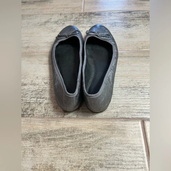 Coach Metallic Silver Flat Iron Ballet Flat Size 9.5 - Picture 4 of 5